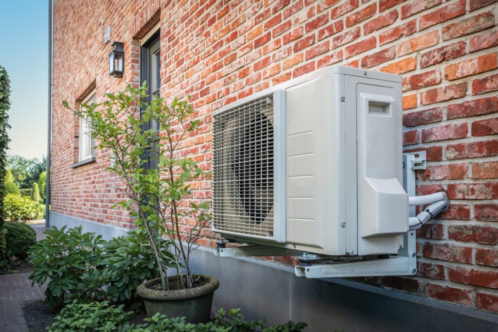 Air,To,Air,Heat,Pump,For,Cooling,Or,Heating,The