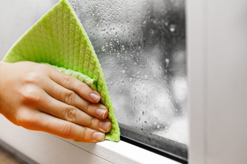 High,Humidity,In,The,House.,Hand,Wipes,Off,Water,Condensation